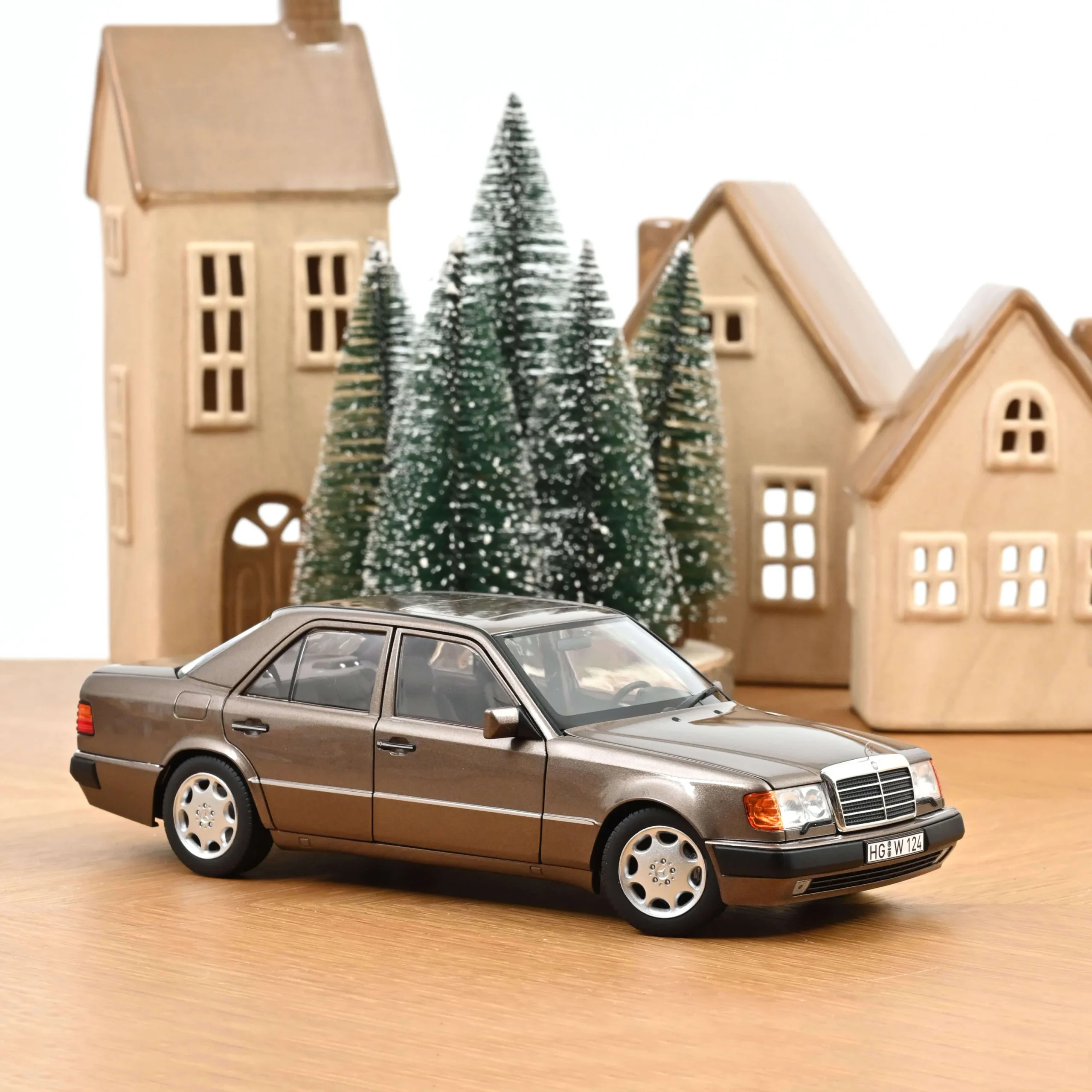 NOREV Mercedes-Benz 500 E 1990 Impala metallic 1:18
