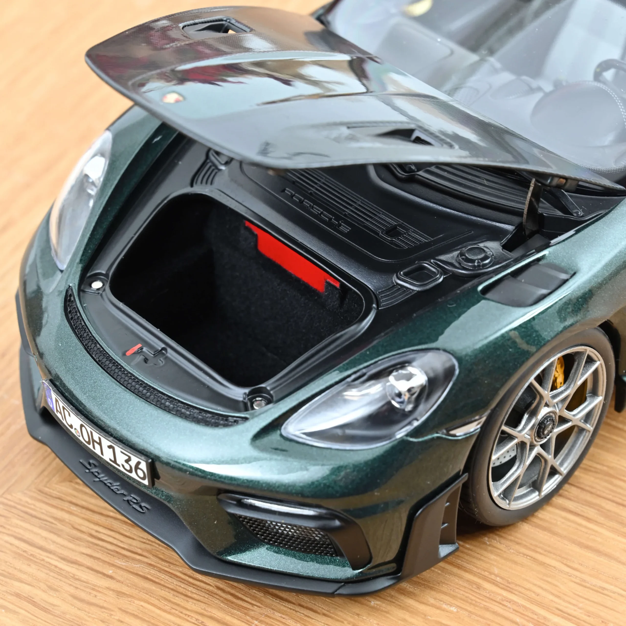 NOREV Porsche 718 Spyder RS w/ Weissach Pack 2023 Forest Green - Görsel 2