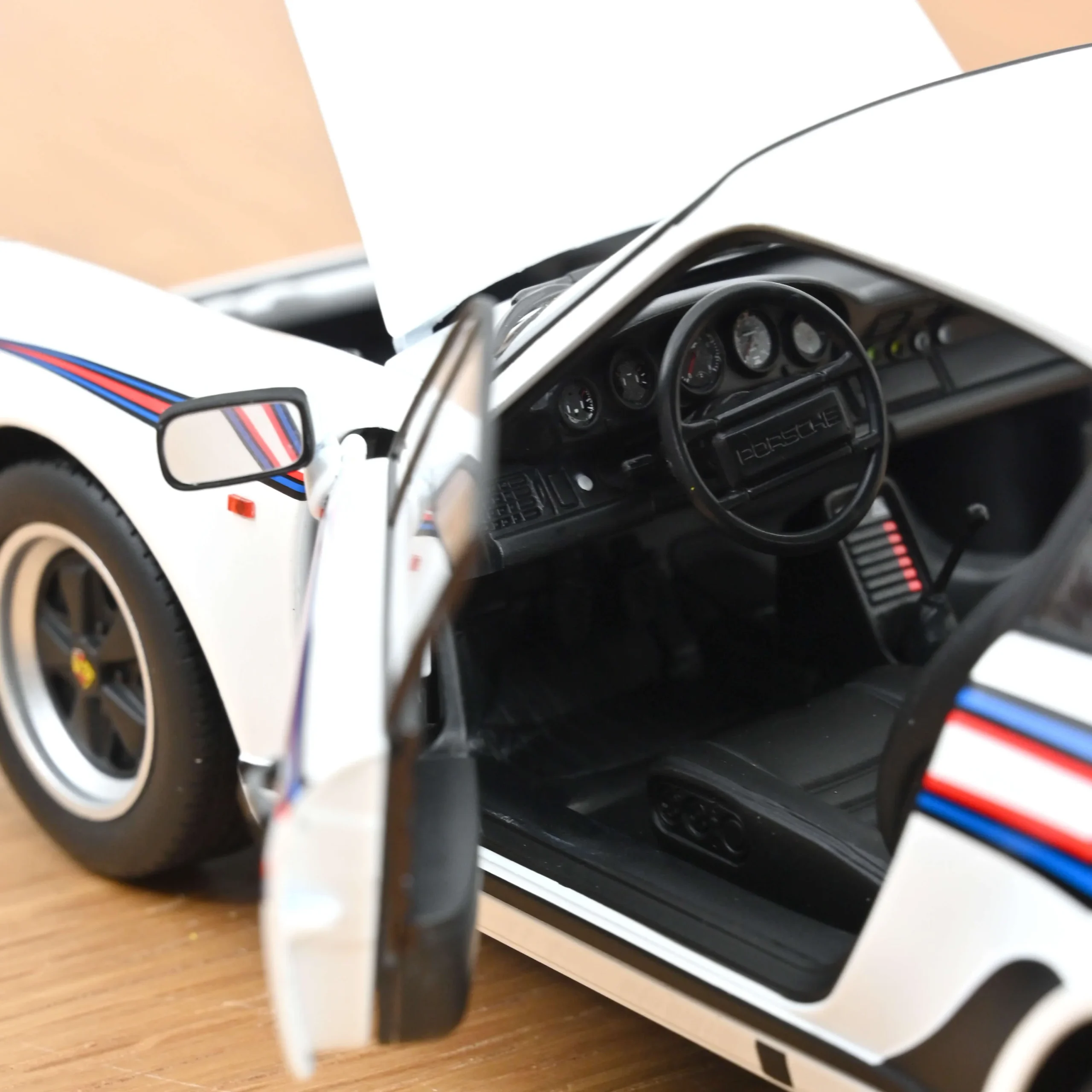 NOREV Porsche 911 Turbo 3.3 1980 White - Görsel 3