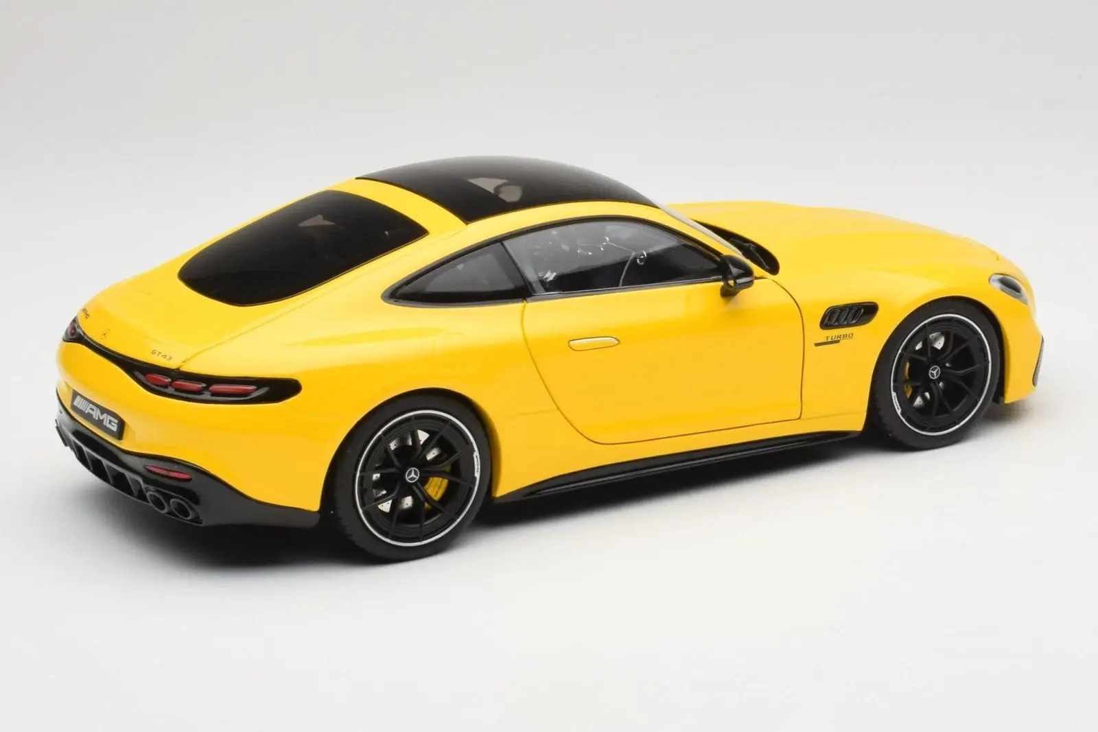 NZG MERCEDES-AMG GT 43 C192 TURBO 1:18 - Görsel 3