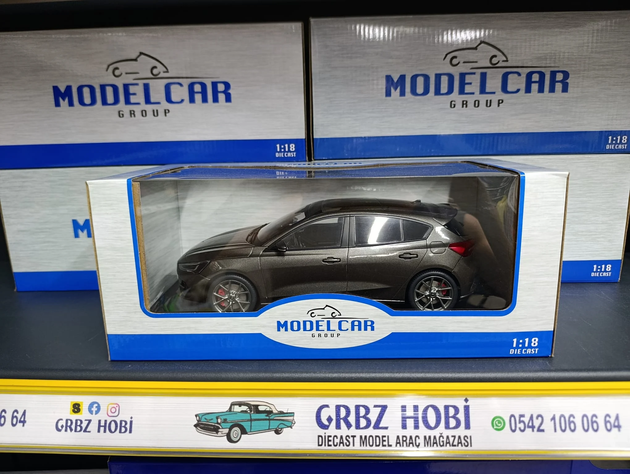 MCG 1/18 Ford Focus St, Gri 2022 - Görsel 5