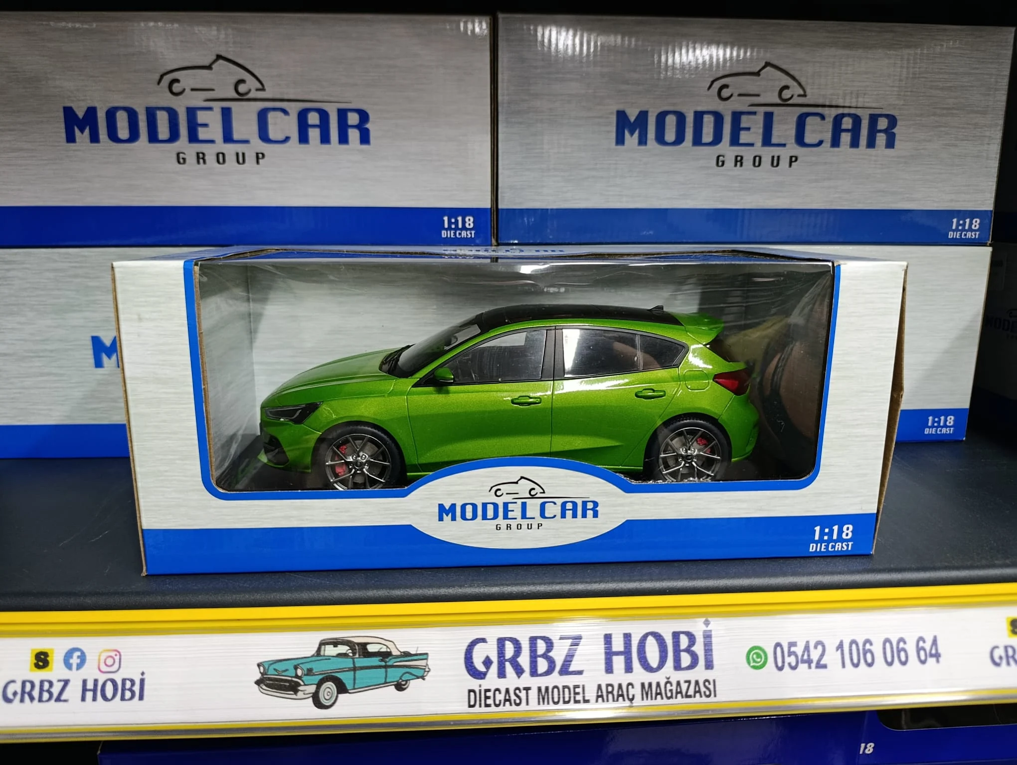 MCG 1/18 Ford Focus St Gri 2022 - Görsel 6